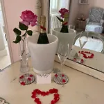 Le Chateau De Leugny Bed & Breakfast 4*