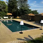 Le Chateau De Leugny Bed & Breakfast Oiron