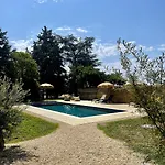 Le Chateau De Leugny Bed & Breakfast 4*