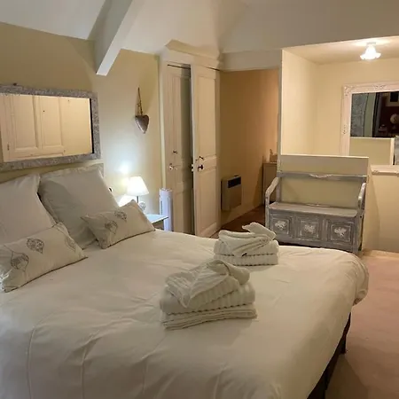 Le Château De Leugny Couette-café Oiron