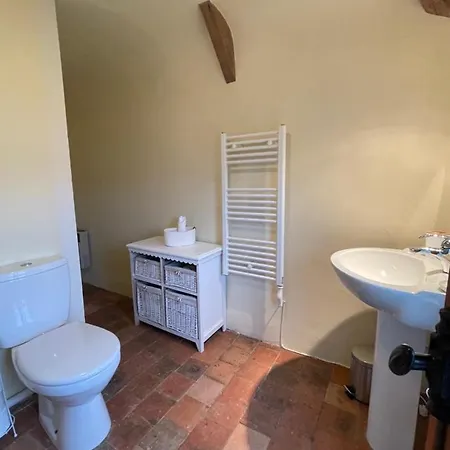 Le Chateau De Leugny 4*