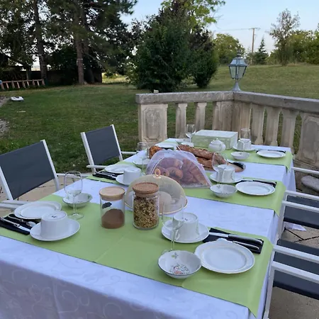 Bed and Breakfast Le Chateau De Leugny Oiron