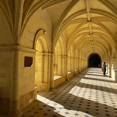 Bed & Breakfast Le Chateau De Leugny