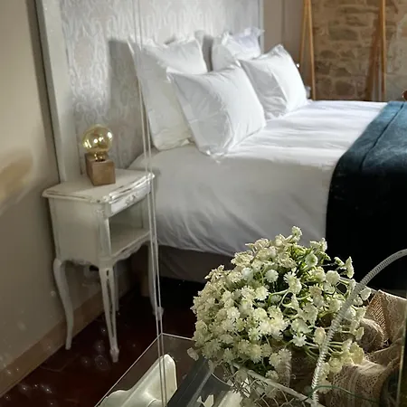 Bed & Breakfast Le Chateau De Leugny *