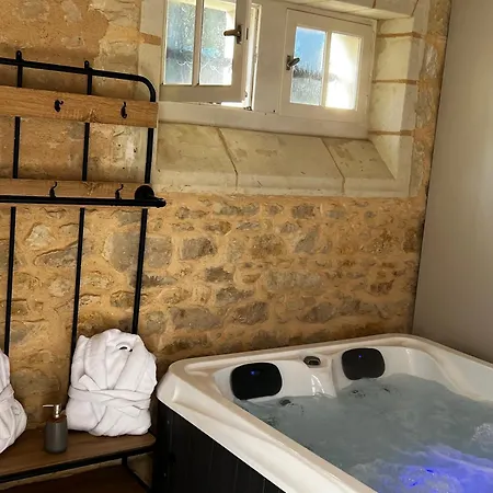 Bed & Breakfast Le Chateau De Leugny *