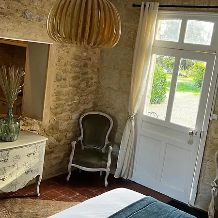Bed & Breakfast Le Chateau De Leugny