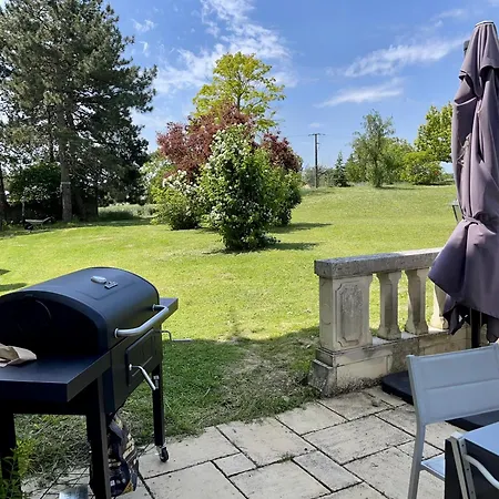 Le Chateau De Leugny