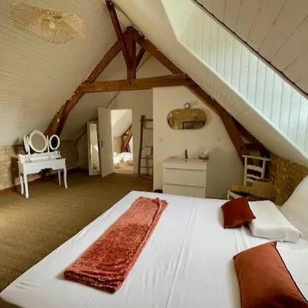 Bed and Breakfast Le Chateau De Leugny